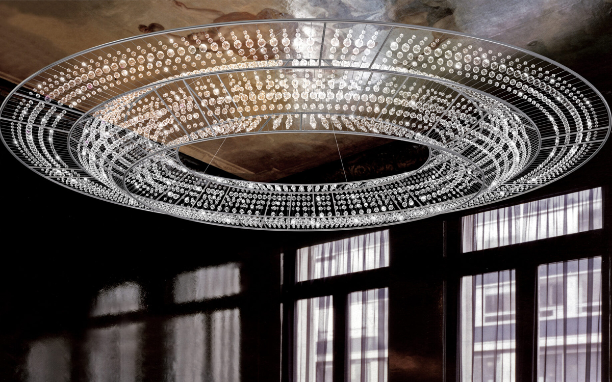 Modern Sculptural Crystal Chandelier with Concentric Ring Design and Effervescent LED Illumination for Sophisticated Spaces