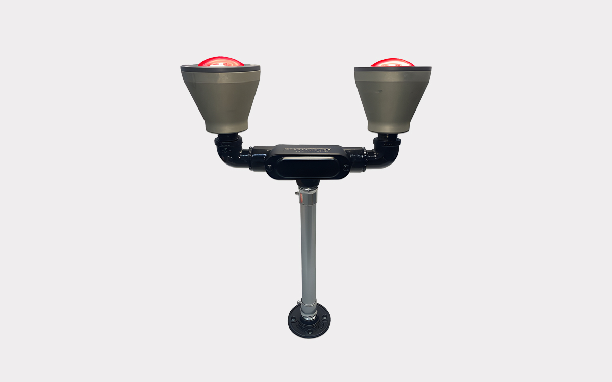 NVG-Compatible Dual Obstruction Light with Infrared and Visible LED Output