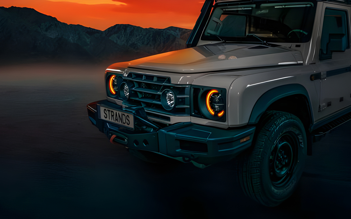 Off-Road LED Driving Light for Trucks, SUVs, and Utility Vehicles with Amber/White Halo and Long-Range Beam