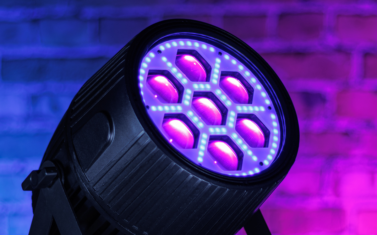 Outdoor RGBA LED Wash Light with DMX/RDM Control, Zoomable Optics, and Dimmable Output