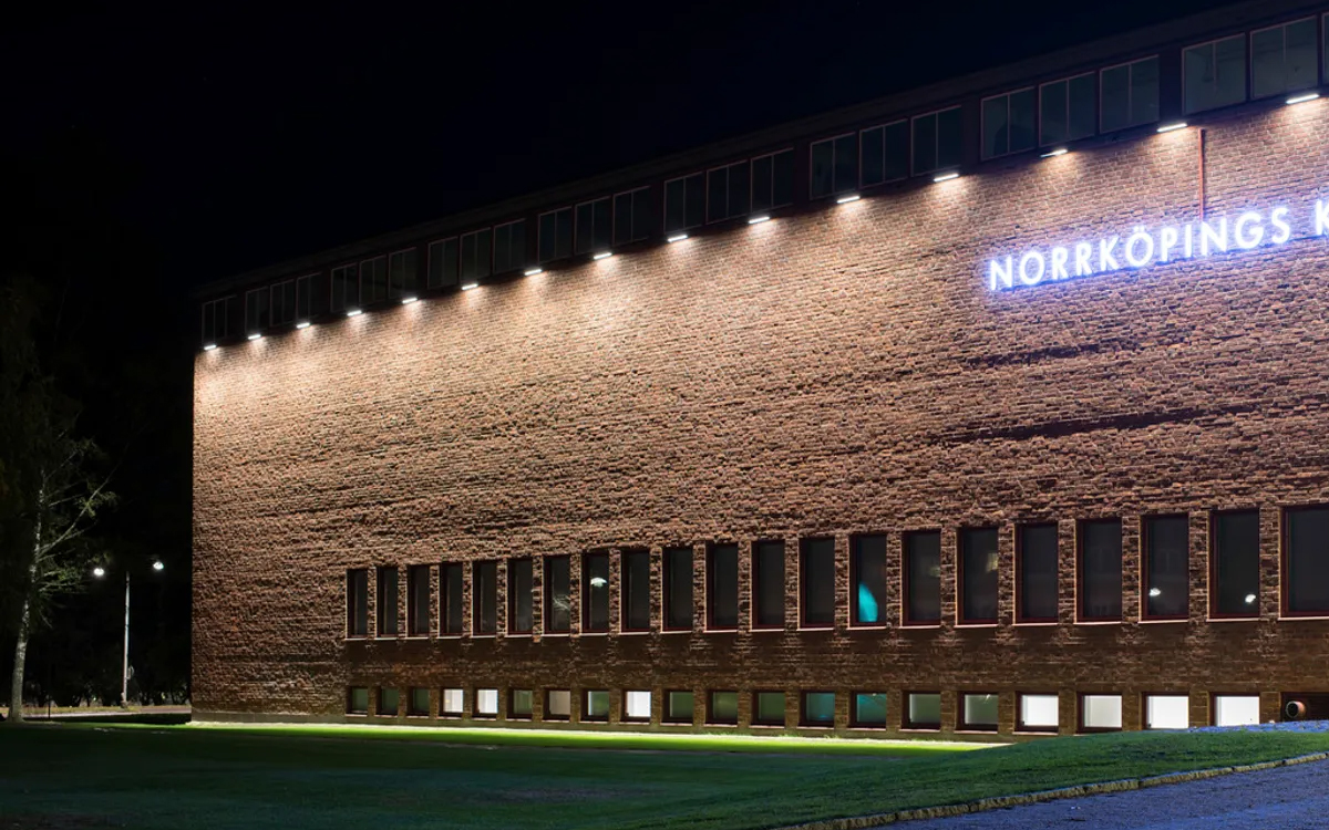 Outdoor Wall Grazing Light for Smart Building Façade Lighting Applications