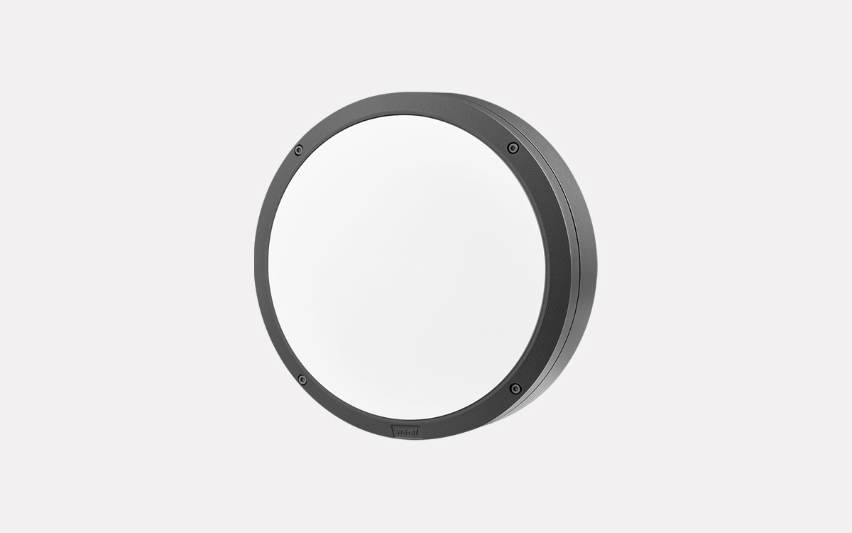 Outdoor Wall-Mounted LED Fixture with Impact-Resistant Polycarbonate Lens
