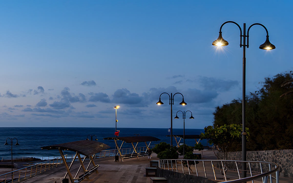 Pendant Street Light with Modular LED System and Heritage Aesthetic for Historic Areas, Residential Roads, Pedestrian Walkways