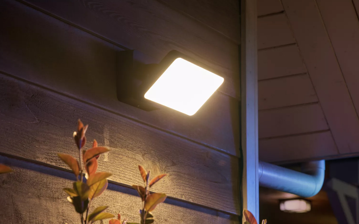 Philips Hue Discover Outdoor Smart LED Floodlight with Zigbee and SmartThings Integration