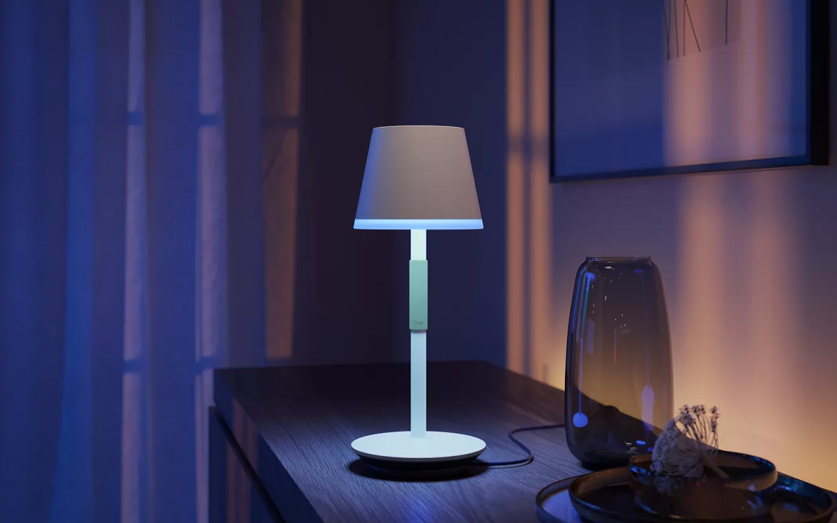 Philips Hue Go Portable Smart Table Lamp with Rechargeable Battery for Indoor and Outdoor Use