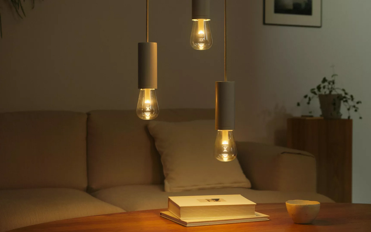 Philips Hue Lightguide ST23/E26 Smart LED Bulb for Pendant Lights, Table and Floor Lamps