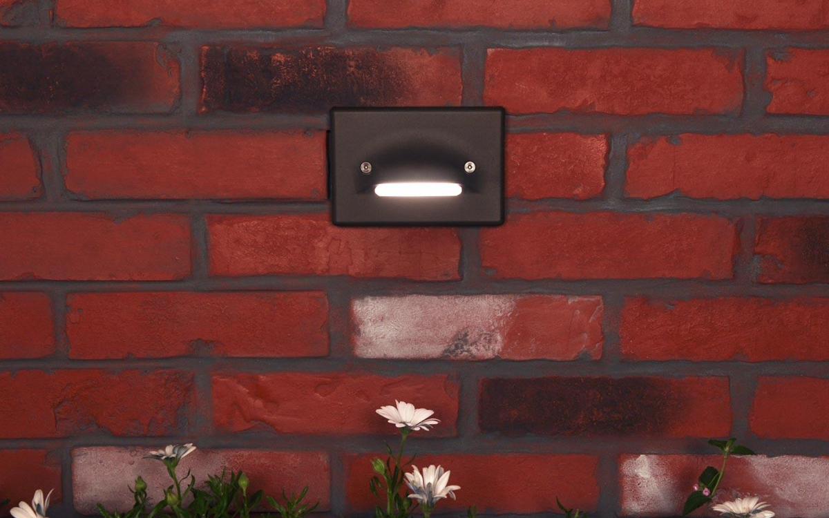 Recessed Brass LED Wall Light with Smart Zoning, Dimming, and Architectural Styling for Landscape and Hardscape Applications