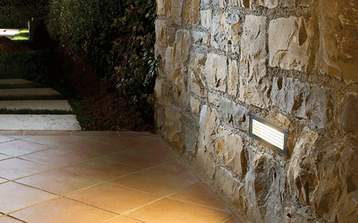 Recessed Outdoor LED Step and Pathway Light with Sealed Housing for Wet Location Applications
