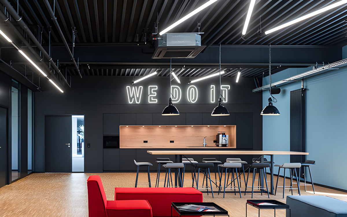 Retro-Inspired LED Tube Light for Creative Continuous Line Installations in Industrial Office Interiors