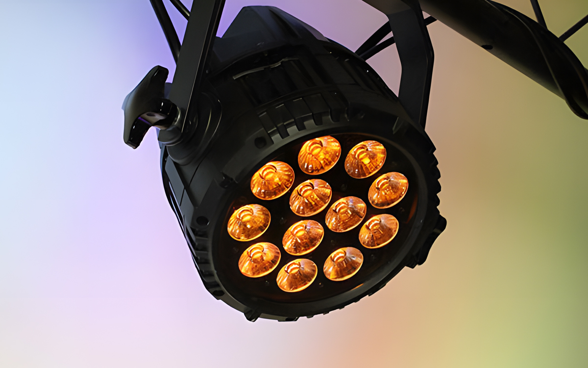 RGBAW LED Par Fixture with Flicker-Free Dimming and DMX Control for Architectural Wall Washing and Facade Lighting