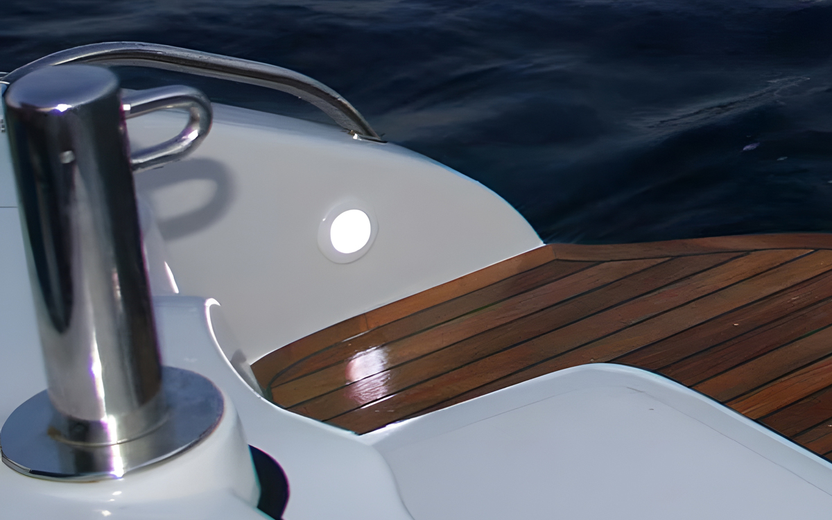 Round LED Courtesy Lamp for Compact Marine Installations with Stainless or Plastic Rim Options