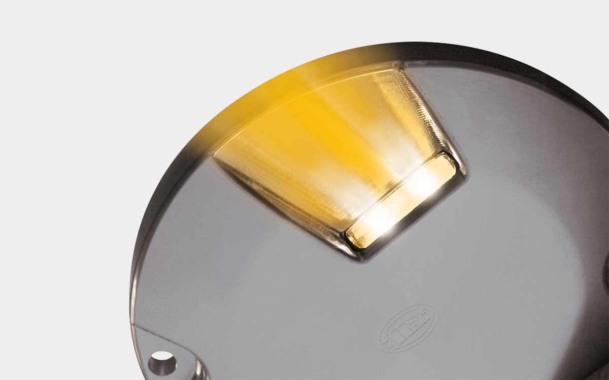 Runway and Taxiway Holding Position Light for ICAO and FAA Compliant Airports