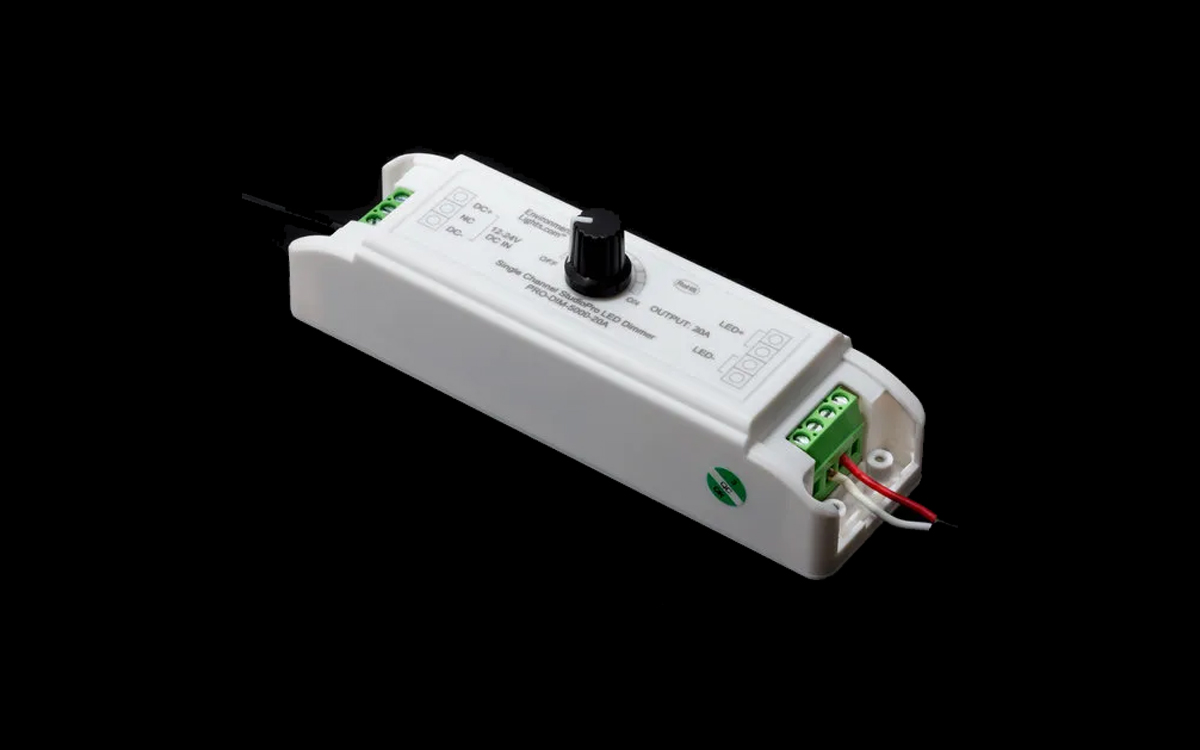 Single Channel LED Dimmer with Flicker-Free 5kHz PWM for Smooth Studio, Stage, and Set Lighting Control