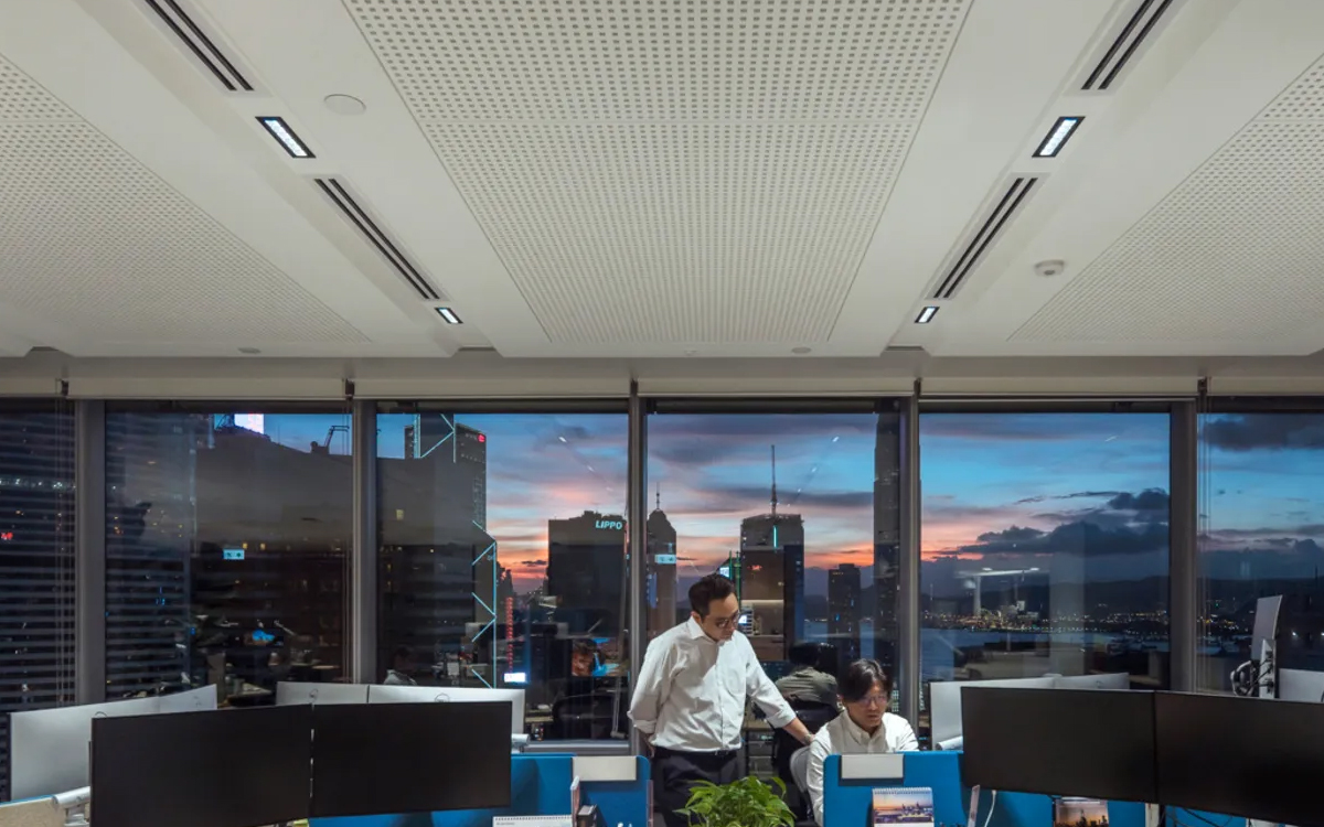 Slim Linear Multi-Cell LED Recessed Downlights with Spot, Flood, and Wallwash Beam Options