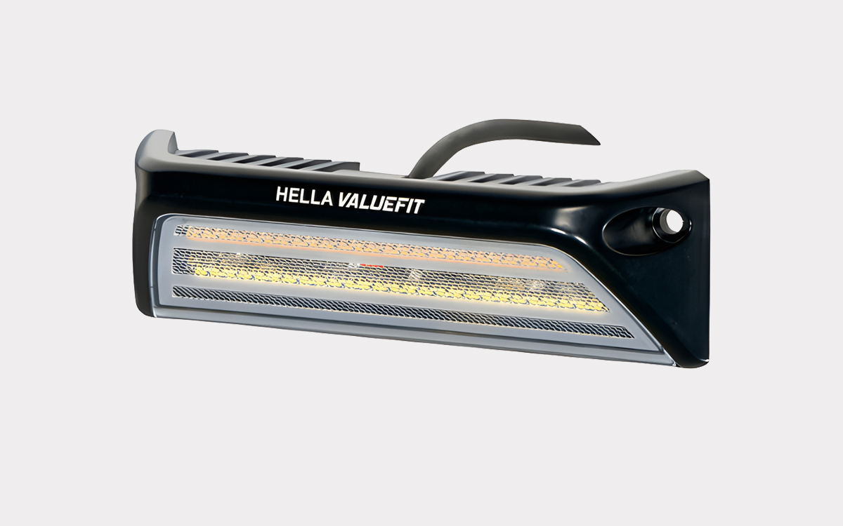 Slim Vertical LED Worklight for Vehicle Side Wall Mounting with Wide Ground Illumination