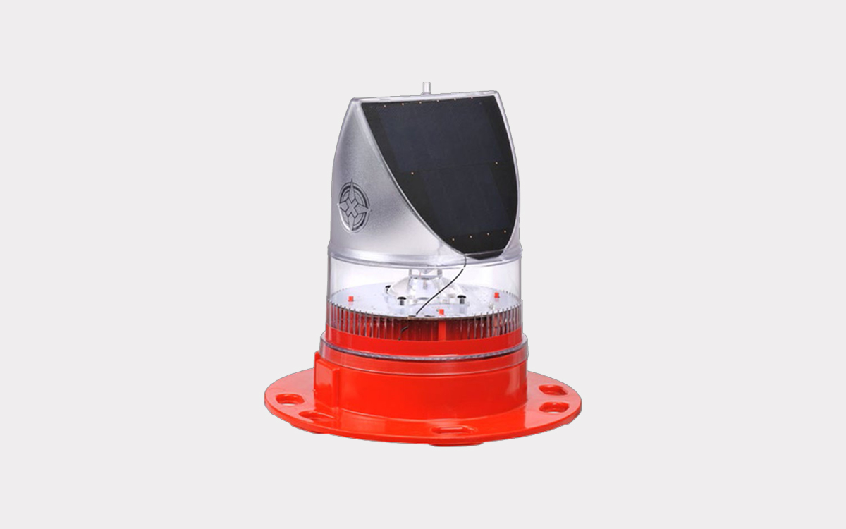 Solar LED Obstruction Light for Temporary Barricade and Hazard Marking with Automatic Night Activation