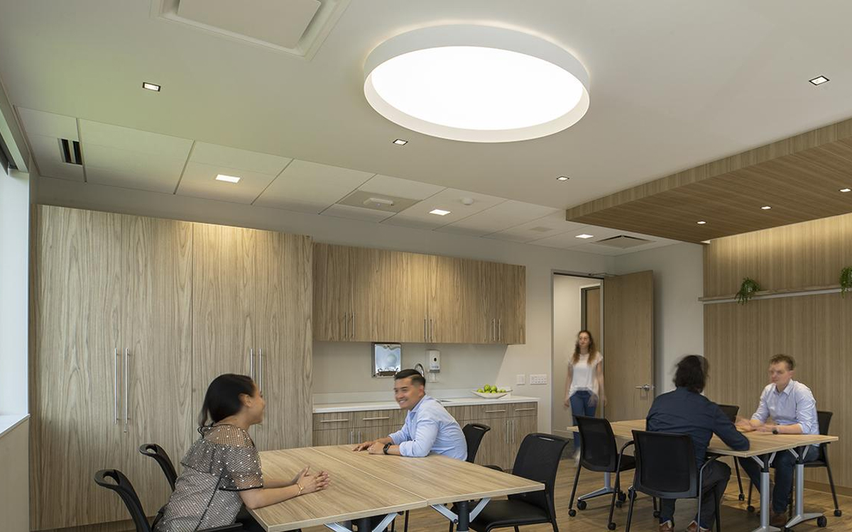 Surface Mount Edge-Lit LED Ceiling Light with 0-10V Dimming, PoE Integration, and EcoSystem Driver