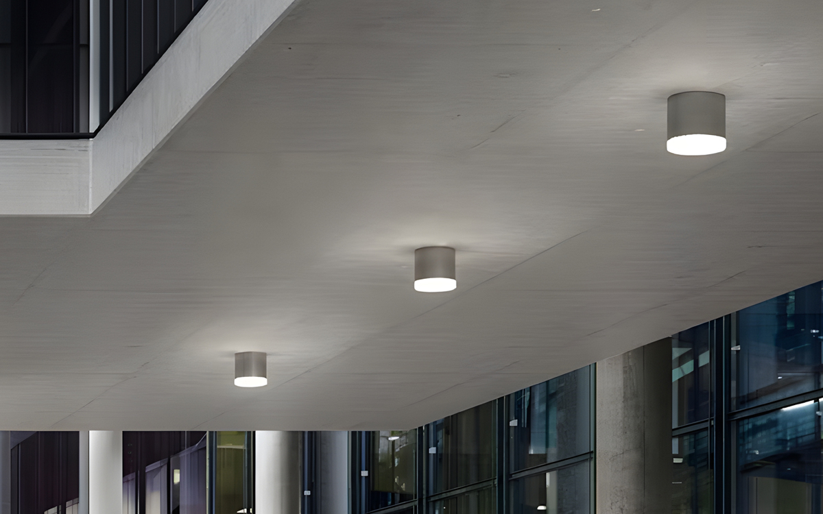 Surface-Mounted LED Downlight with Hand-Crafted Crystal Glass and Wide Beam Light