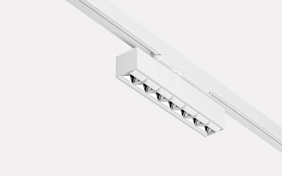 Track-Mounted LED Wall Washer for Retail and Feature Walls