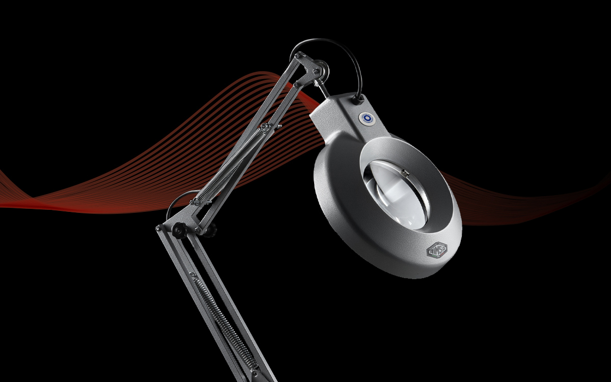 Tunable White LED Magnifying Lamp with 3 Diopter Polished Optical Lens and Dimmable Control