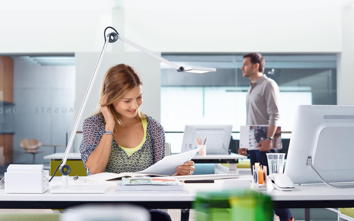 Ultra-Flexible Double Arm LED Task Light with Pivoting Head and Maintenance-Free Joints