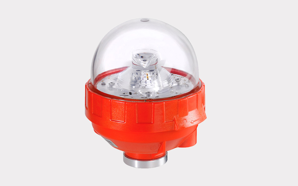 Universal Voltage LED Obstruction Light (12–48VDC / 110–240VAC) with Photocell for Day/Night Operation