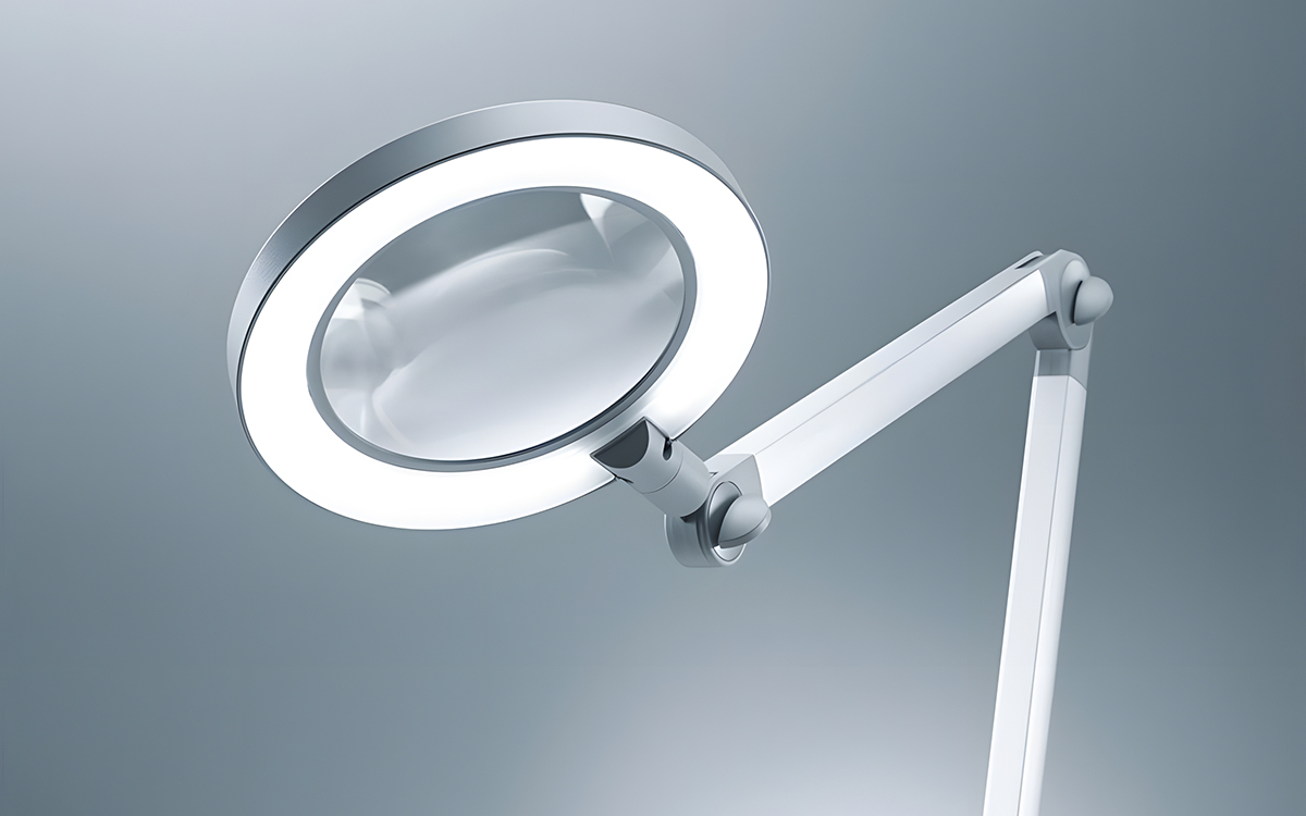 Workplace LED Magnifying Light for Enhanced Near Vision in Manufacturing Environments