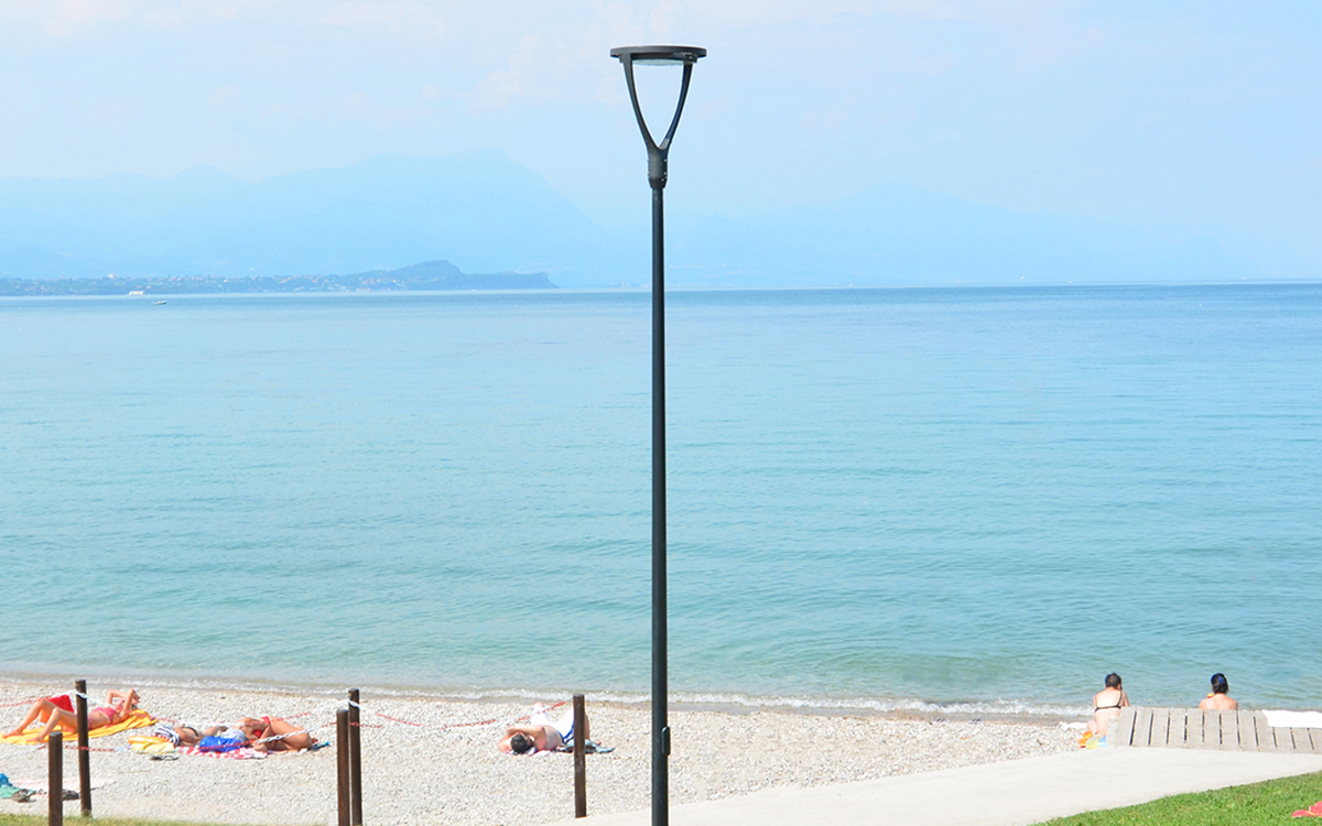 Zhaga D4i Certified Post Top LED Street Light for Smart and Connected Urban Environments