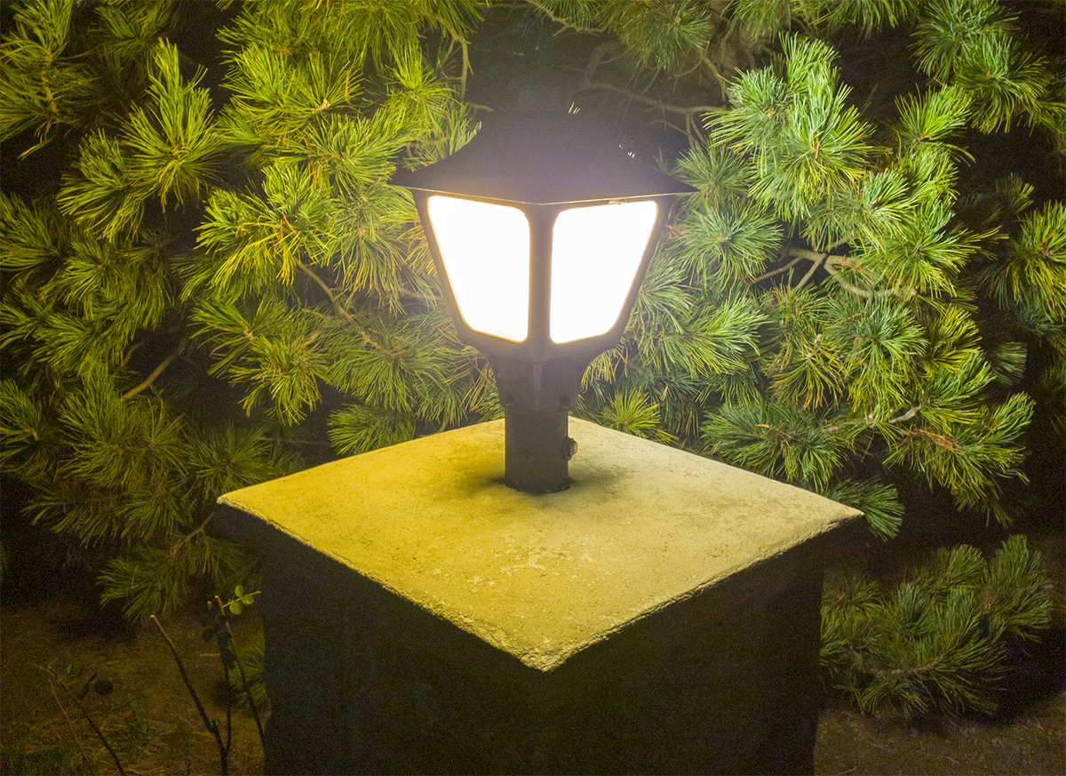 Outdoor-Pillar-Lights.jpg